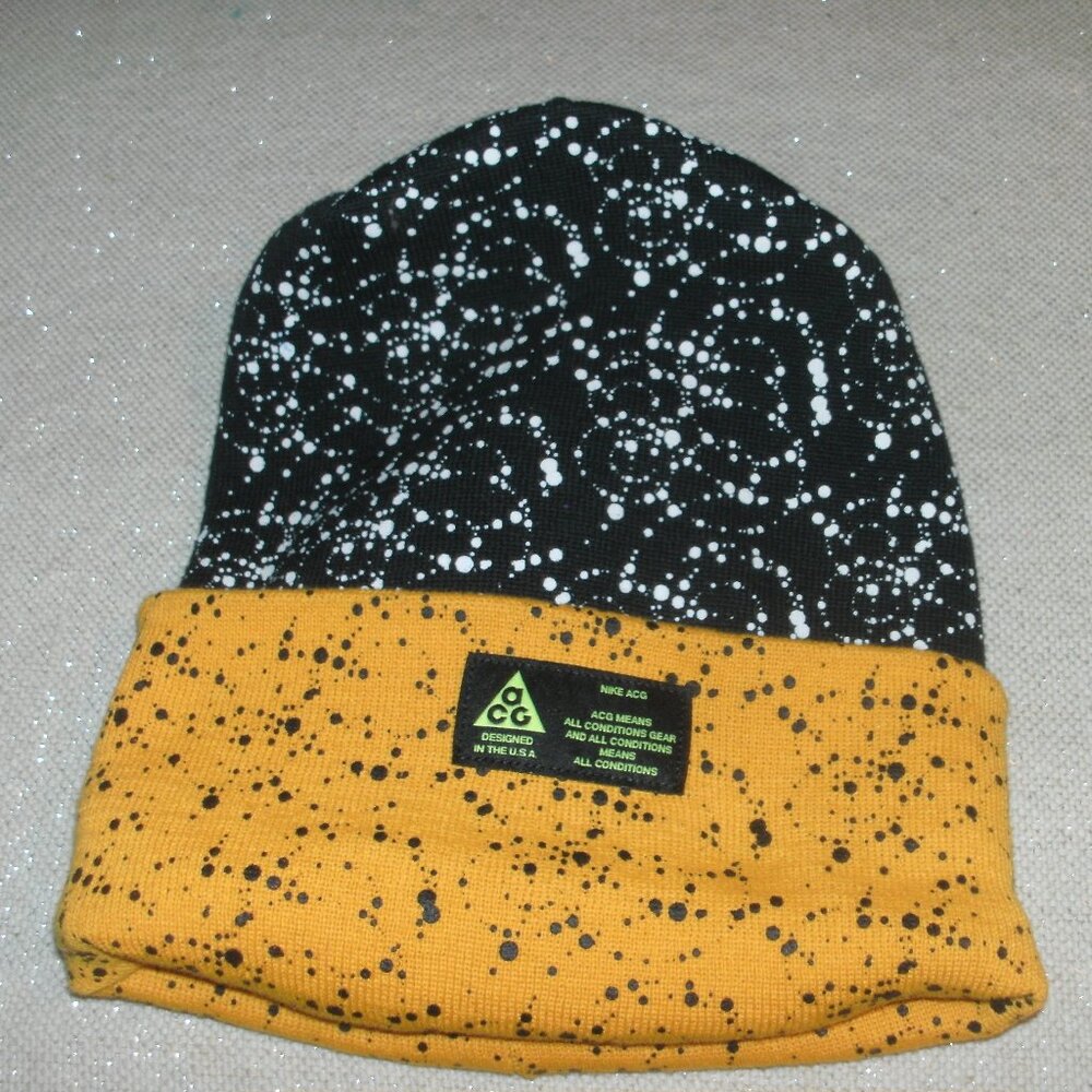 Nike ACG Reversible Black Yellow Splatter Errolson Hugh Edition Knit Beanie Hat - Picture 2 of 3